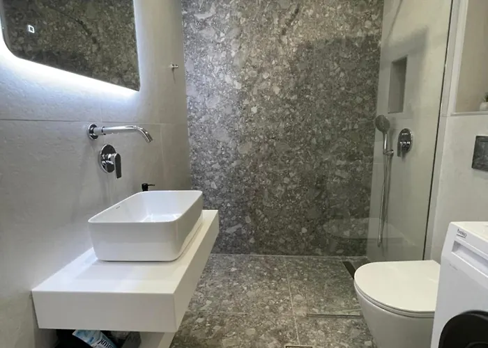 Jimmys Néa Péramos