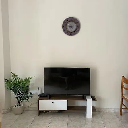 Jimmys Apartment *